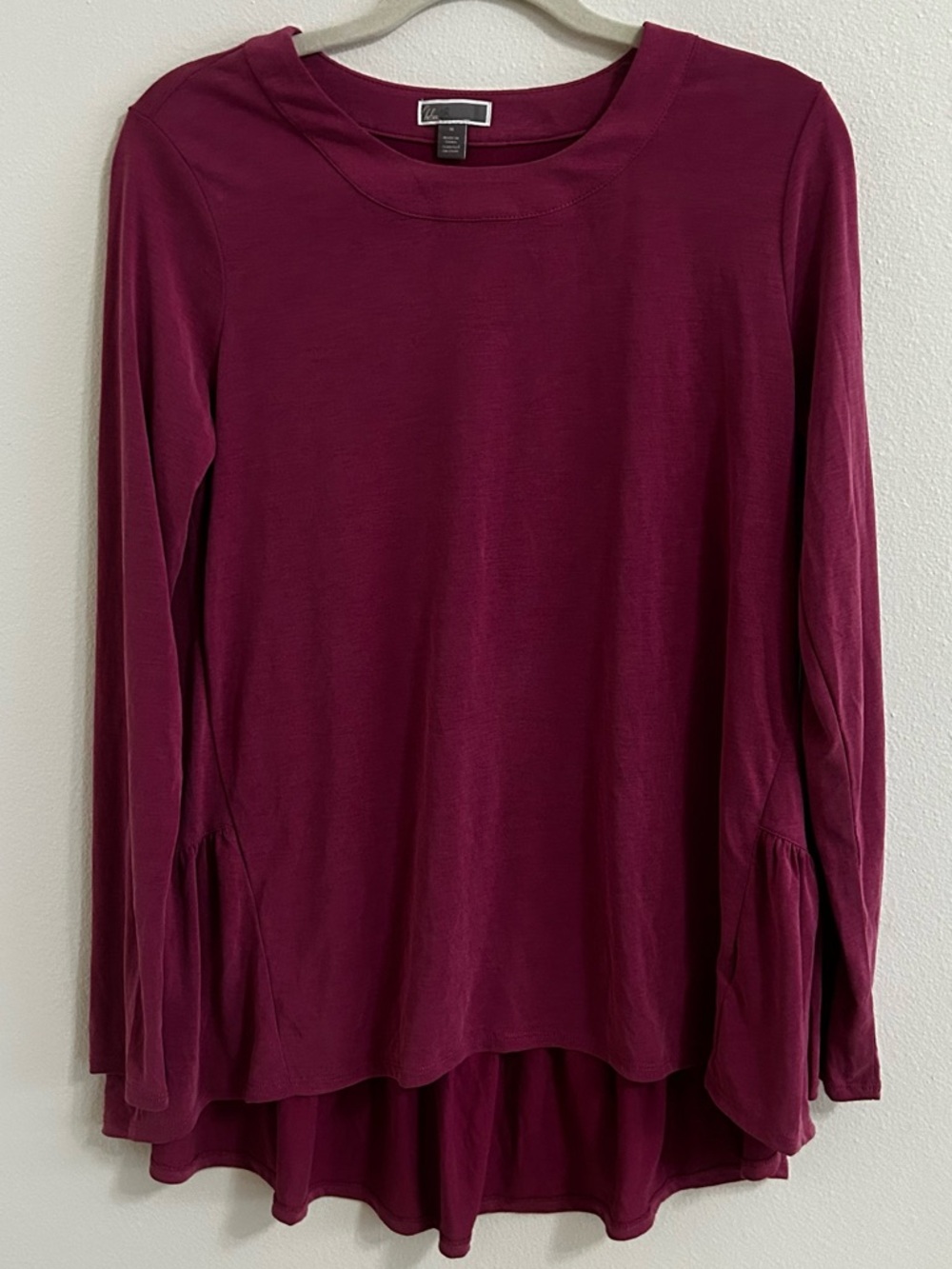 NWT Chelsea 28 burgundy berry flowy top